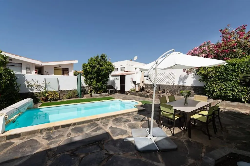Holiday home Villa El Trebol De 4 Hojas, Junto Al Mar, Piscina Privada San Bartolome de Tirajana
